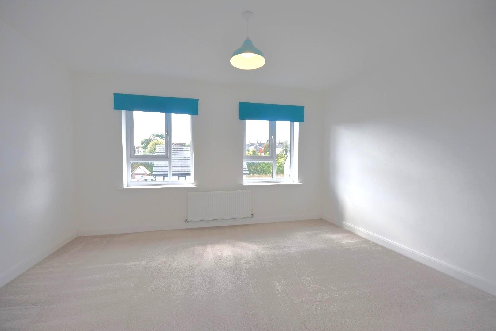 10 Clos Cymmer, Barry, CF62 5DL